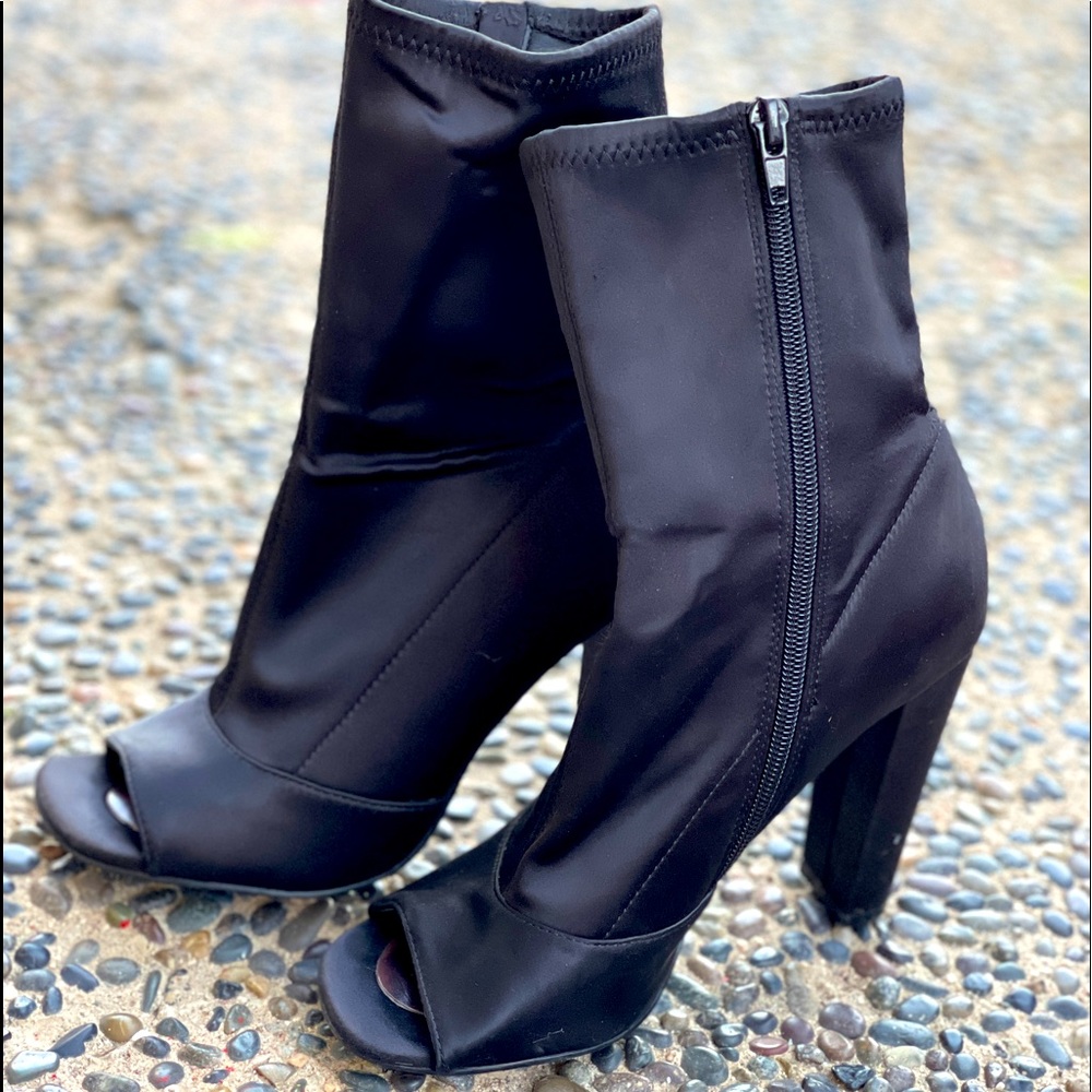 steve madden open toe booties